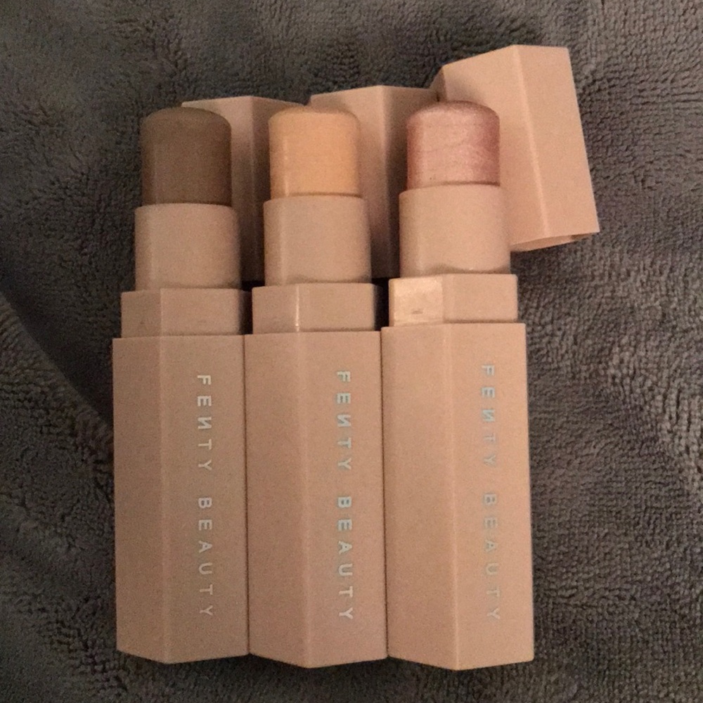 FENTY BEAUTY MATCH STIX TRIO- Light 100